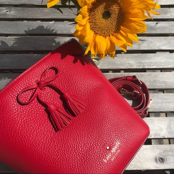 kate spade Handbags - Kate spade Vanessa hayes Street Red bucket bag